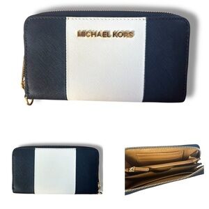 Michael Kors Jet Set Travel Center Stripe Continental Wallet